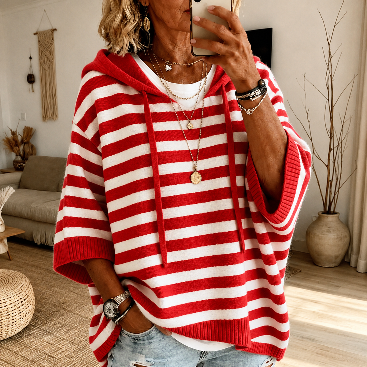 Charlotte – Poncho Sweater a Strisce Rosse