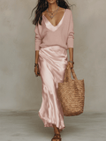 Elegante Set di Maglione in Maglia e Gonna Midi in Raso Rosa