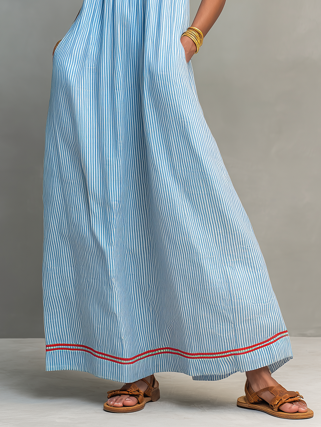 Alma · Vestito Blu con Spalline Sottile e Tasche