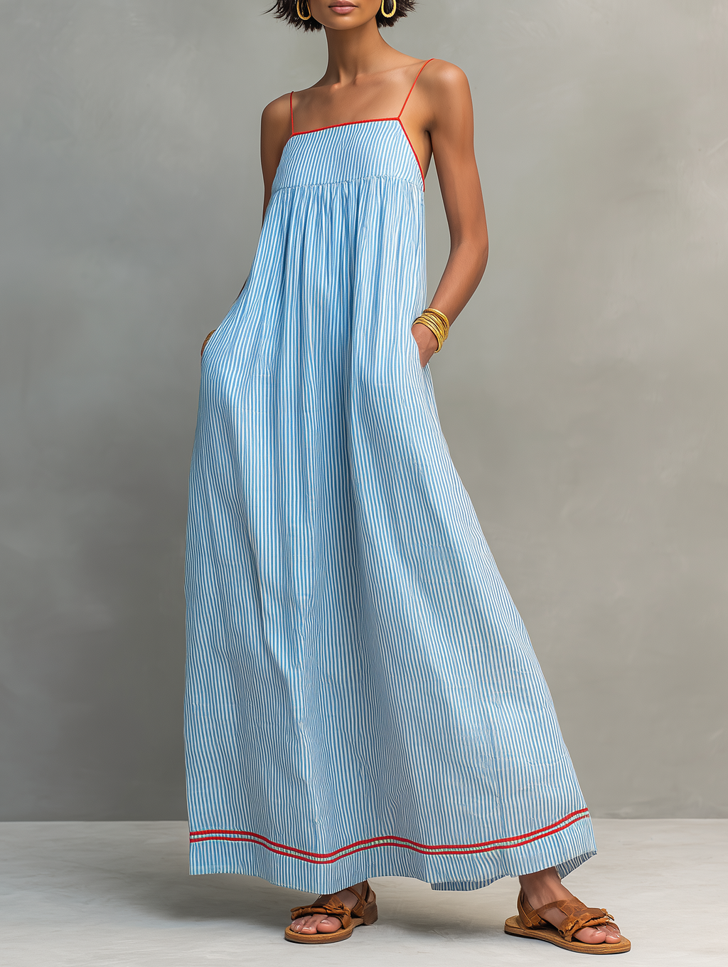 Alma · Abito blu con spalline sottili e tasche