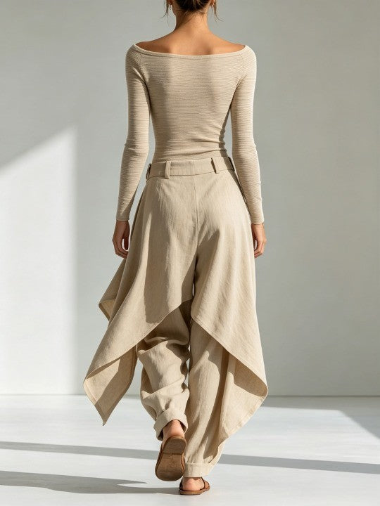 Éveline | Top Beige con Collo a Barchetta e Pantaloni Larghi con Volant