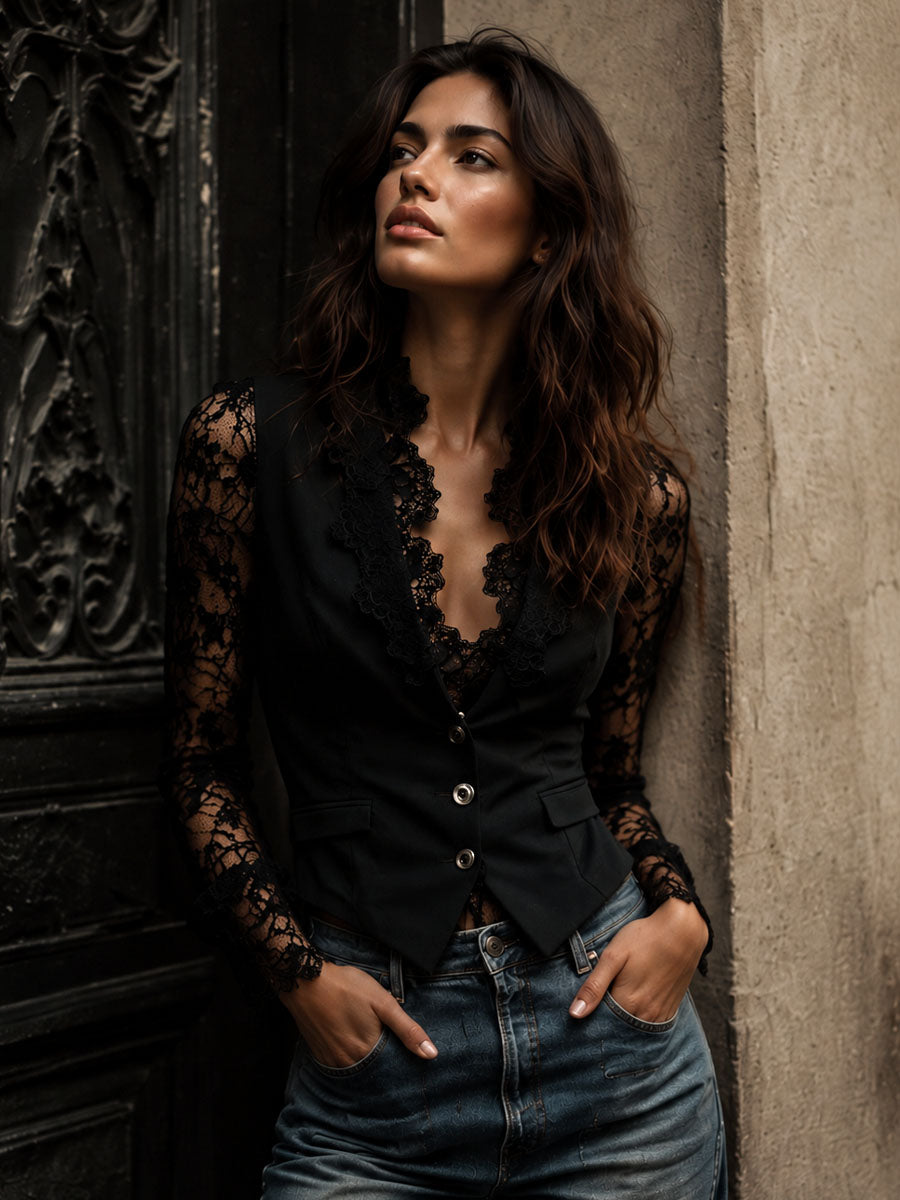 Noémie | Giacca Nera con Maniche Semi-Trasparenti