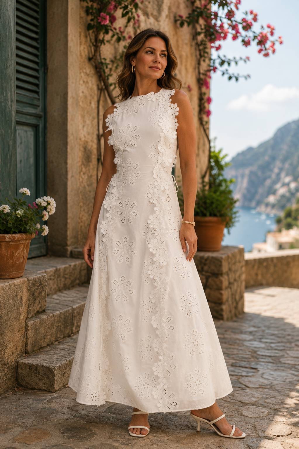 Della | Abito lungo ricamato elegante