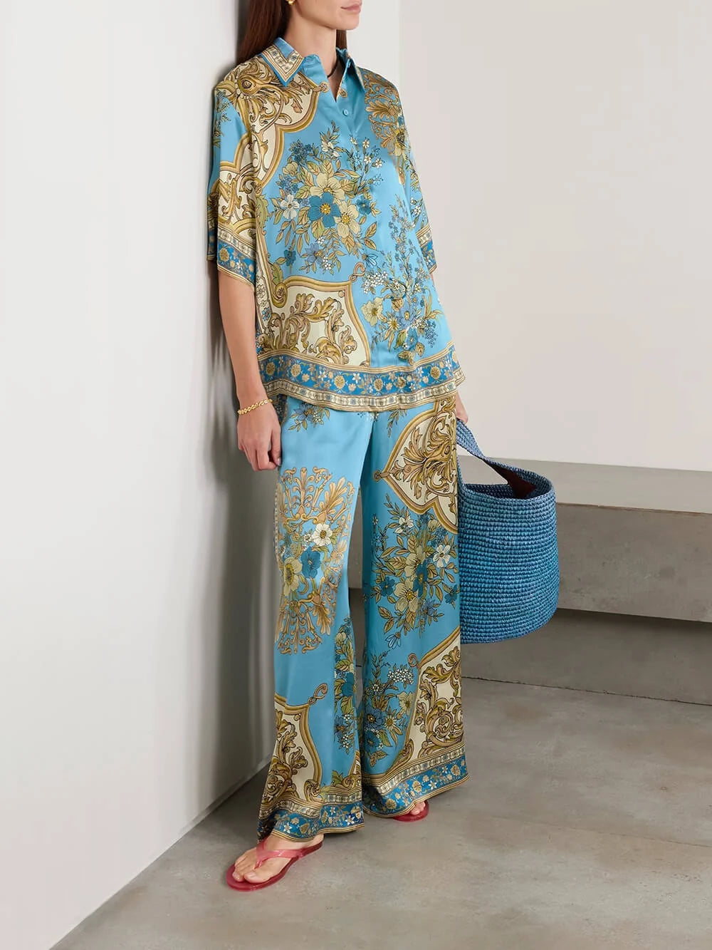 Set da Resort in Satin con Stampa Floreale Barocca in Due Pezzi
