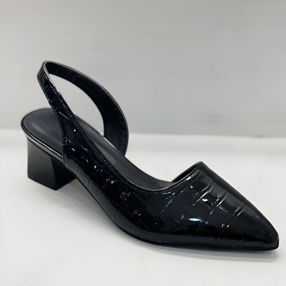 Elisa – Décolleté Slingback Eleganza e Comfort