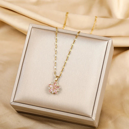 Collana Elegante in Acciaio Inossidabile con Fiore di Rosa Sakura