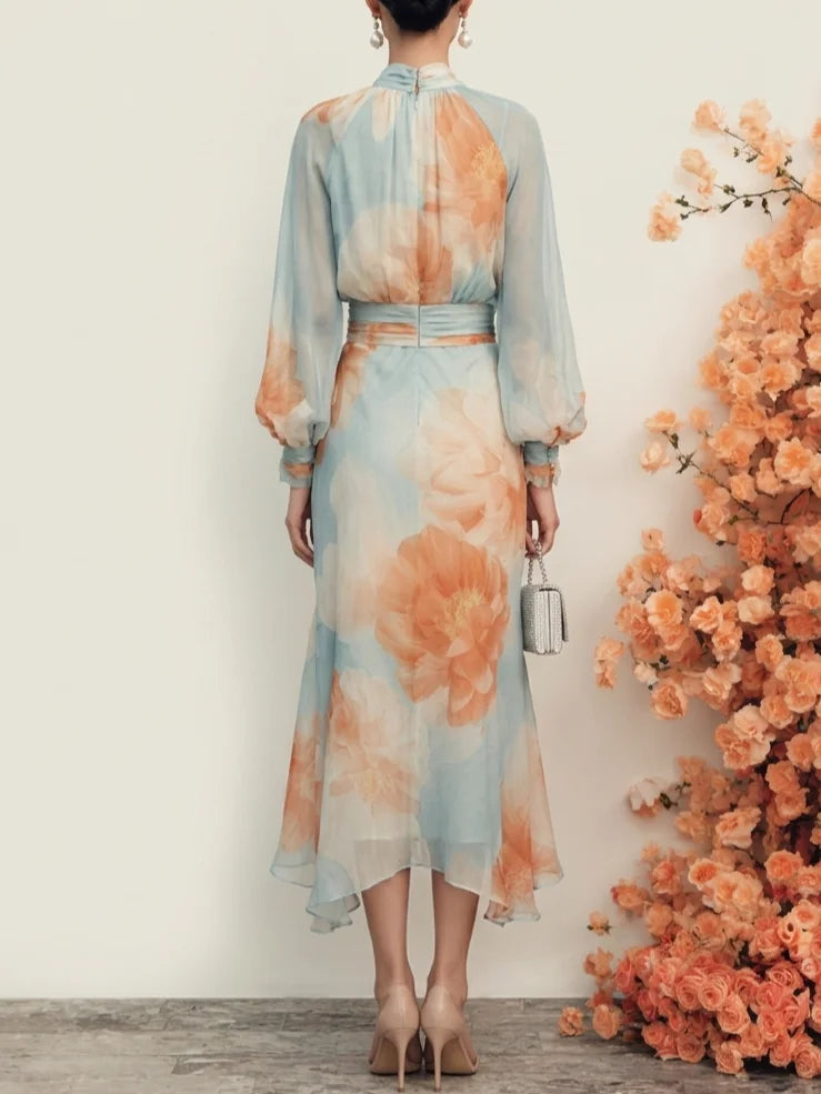 Emilia | Completo di due pezzi: top con collo alto e maniche lunghe con gonna floreale romantica