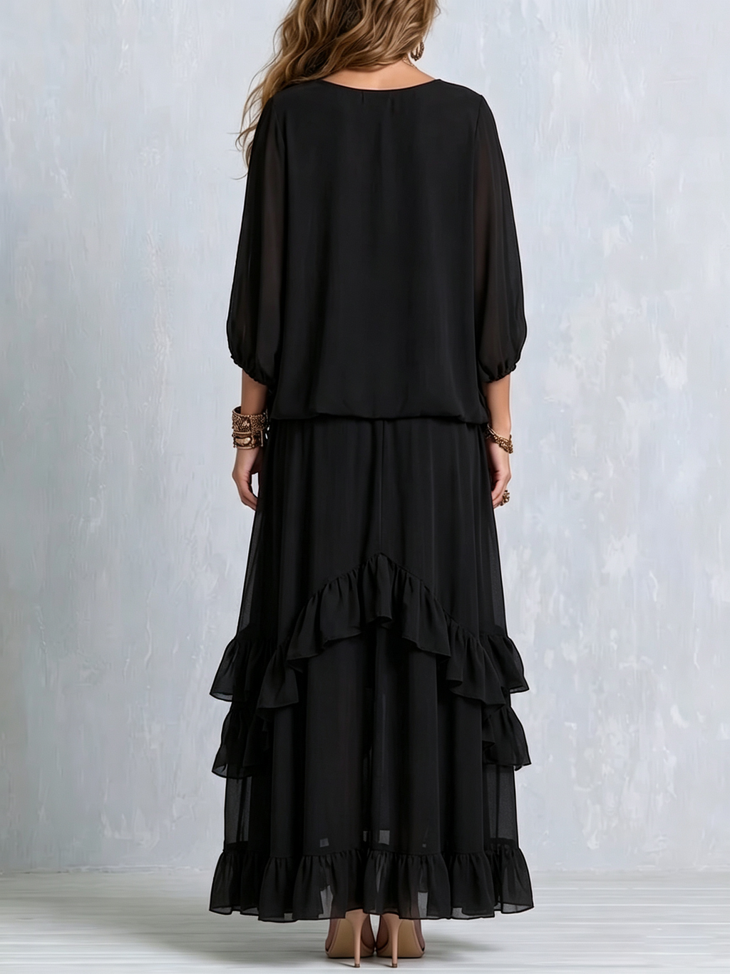 Elvire | Top V-collo in Chiffon Nero con Frange Abbinato a un Set di Gonna a Volant Sovrapposti