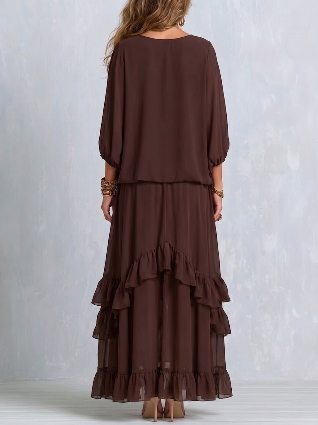 Manon | Top in Chiffon Marrone con Frange e Scollatura a V Abbinato a una Gonna a Volant Sovrapposti