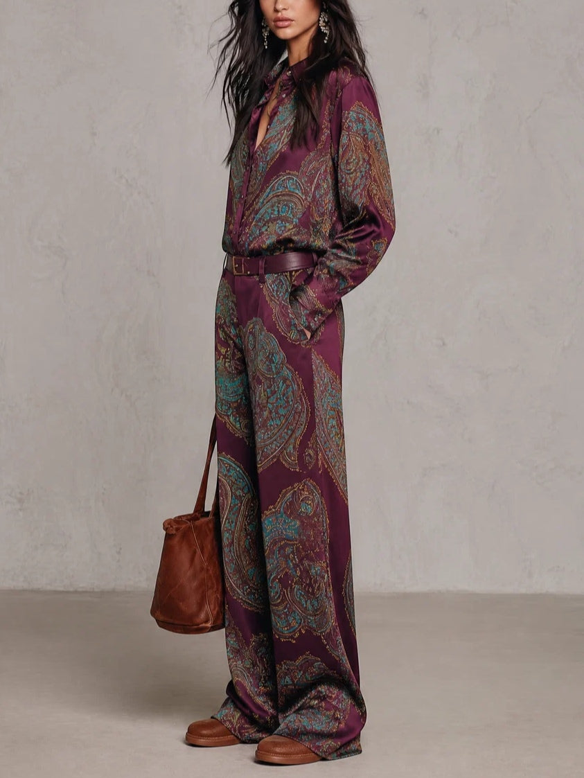 Gloria | Camicia di seta a manica lunga con stampa paisley bordeaux e pantaloni a gamba larga
