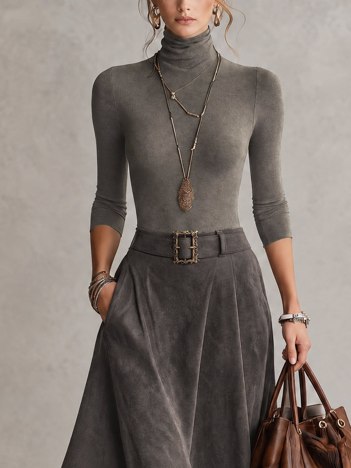 Carmen | Completo top a collo alto grigio e gonna midi asimmetrica in camoscio sintetico (con cintura)