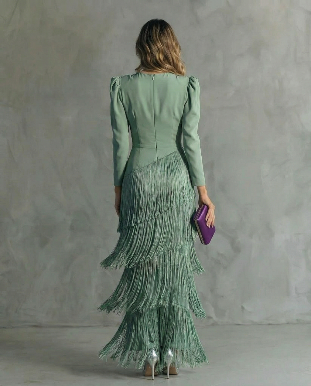 Chiara | Abito elegante con maniche a frange