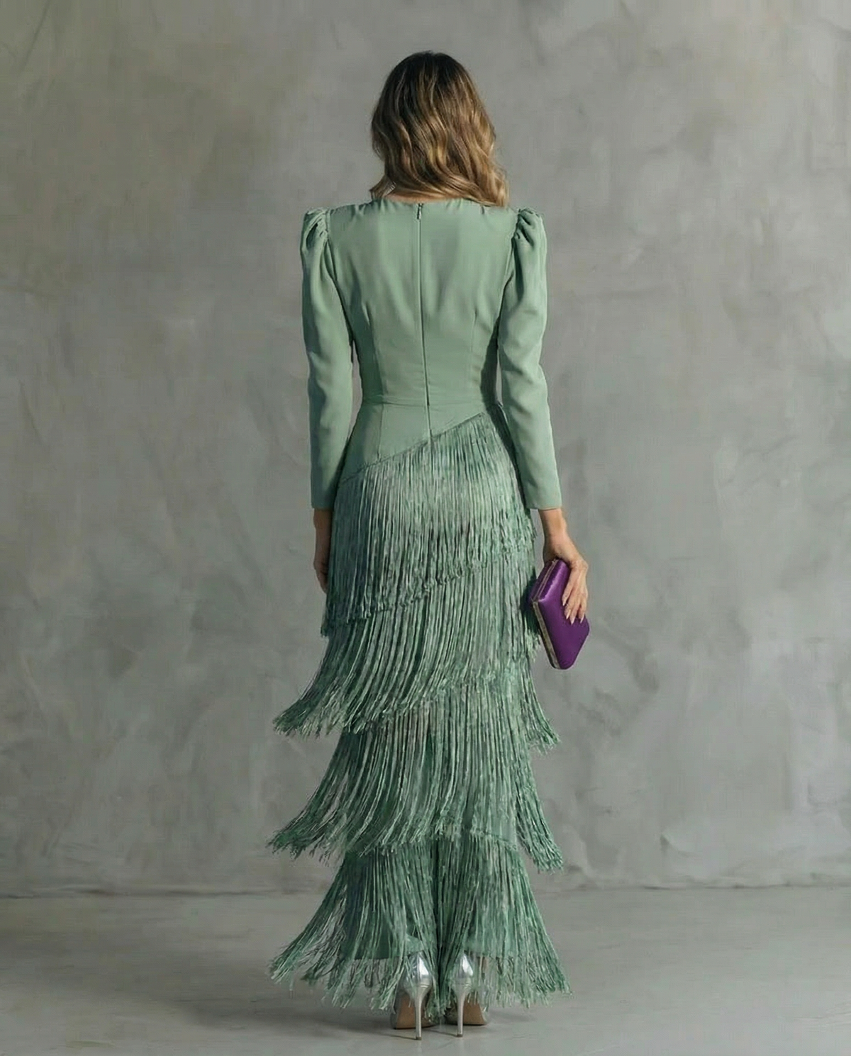 Chiara | Abito elegante con maniche a frange
