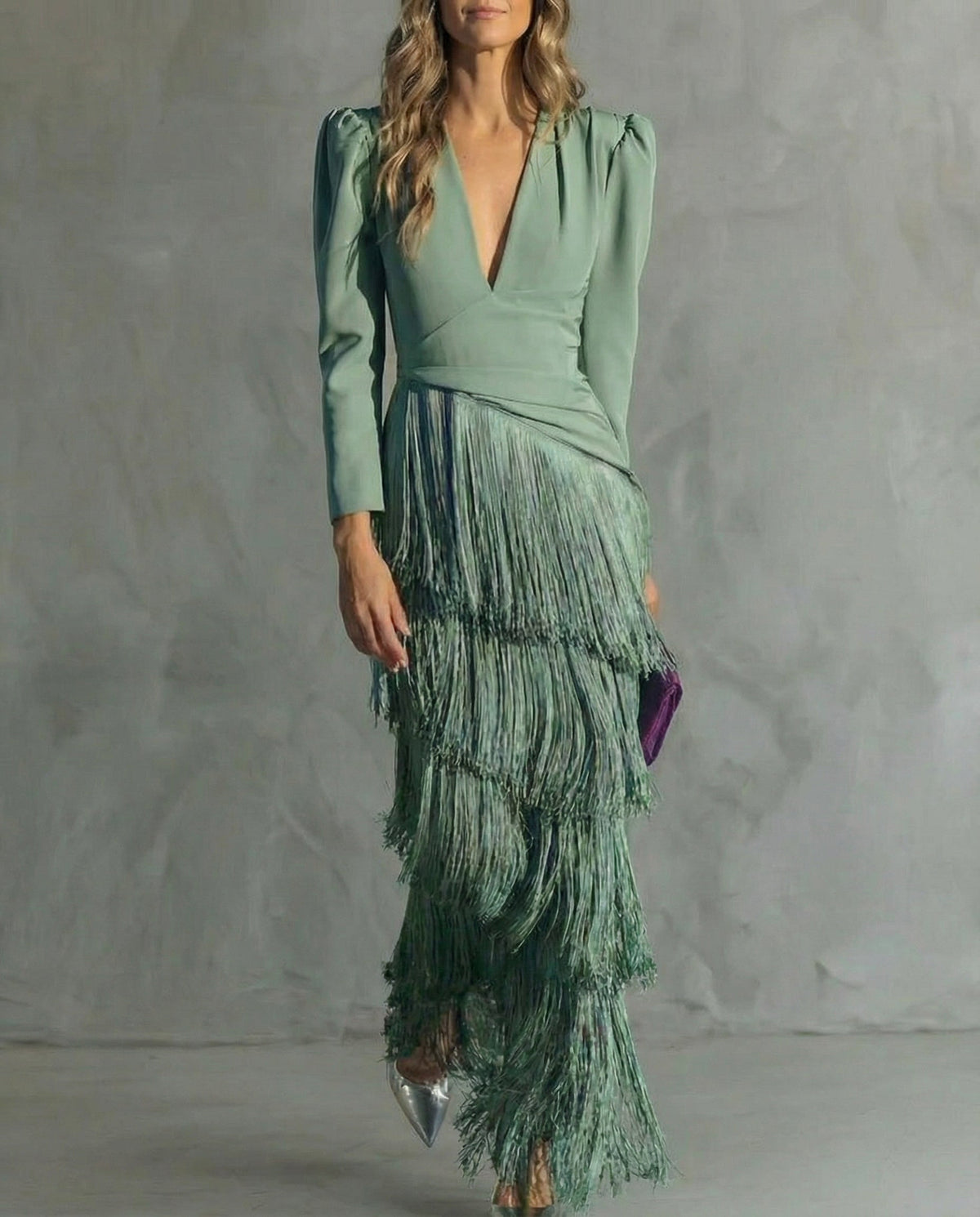 Chiara | Abito elegante con maniche a frange