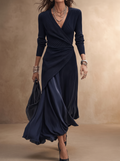 Margaux | Abito Maxi Asimmetrico con Scollo a V e Inserti in Satin Blu Marino