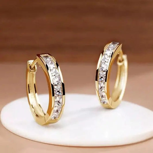 Eleganti Orecchini in Oro e Cristallo