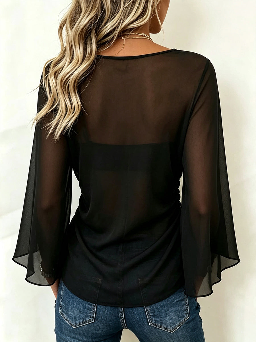 Top V-Neck con Maniche Trasparenti e Anello Chic