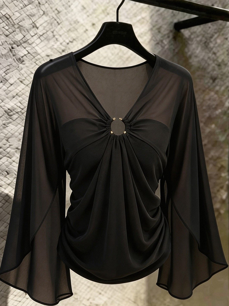 Top V-Neck con Maniche Trasparenti e Anello Chic