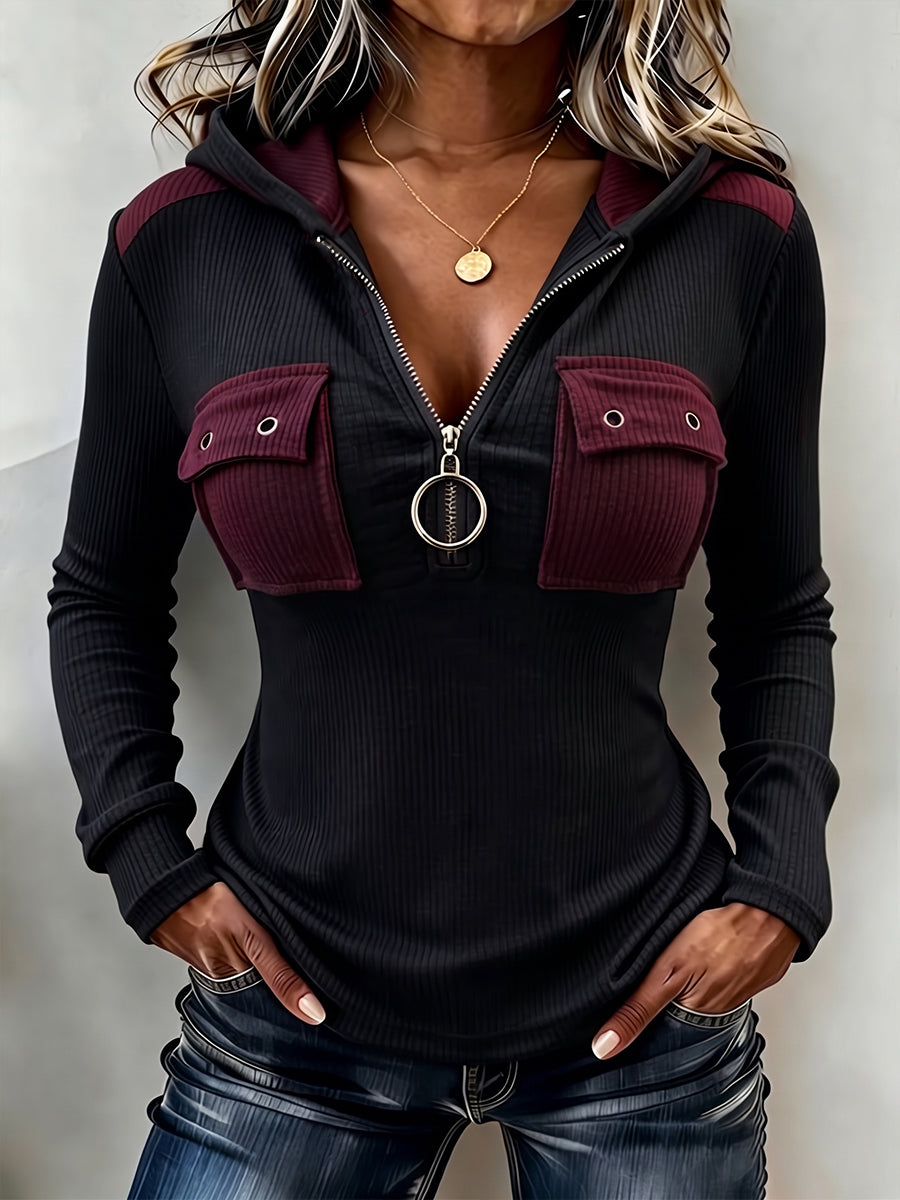 Maglione a Costine con Cappuccio e Color Block