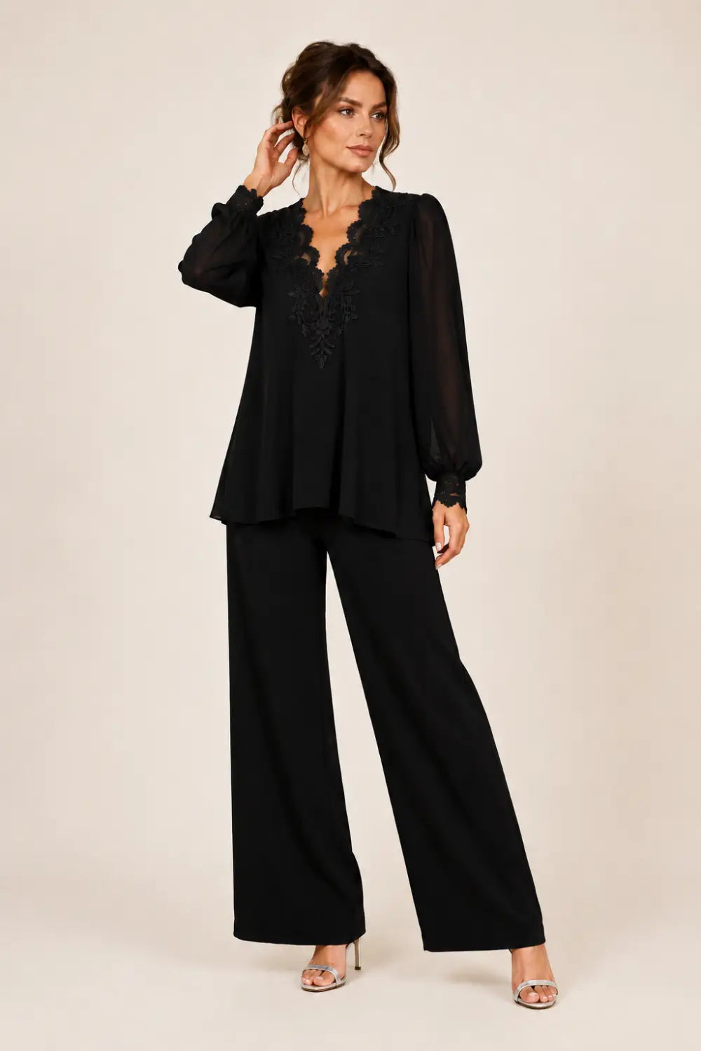 Violantina | Completo Scollo a V con Chiffon a Strati