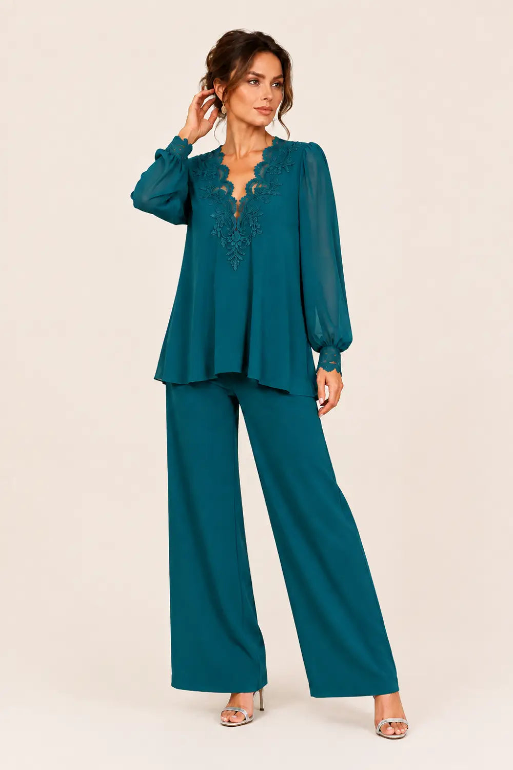 Violantina | Completo Scollo a V con Chiffon a Strati